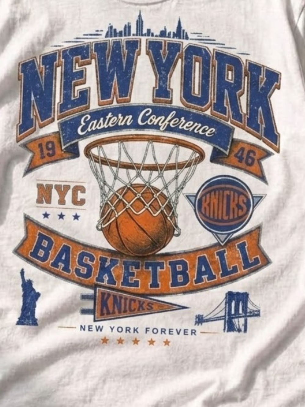 New York Knicks Basketball Unisex Graphic Tee - White WNBA Fan Gift Size L - Picture 2 of 3